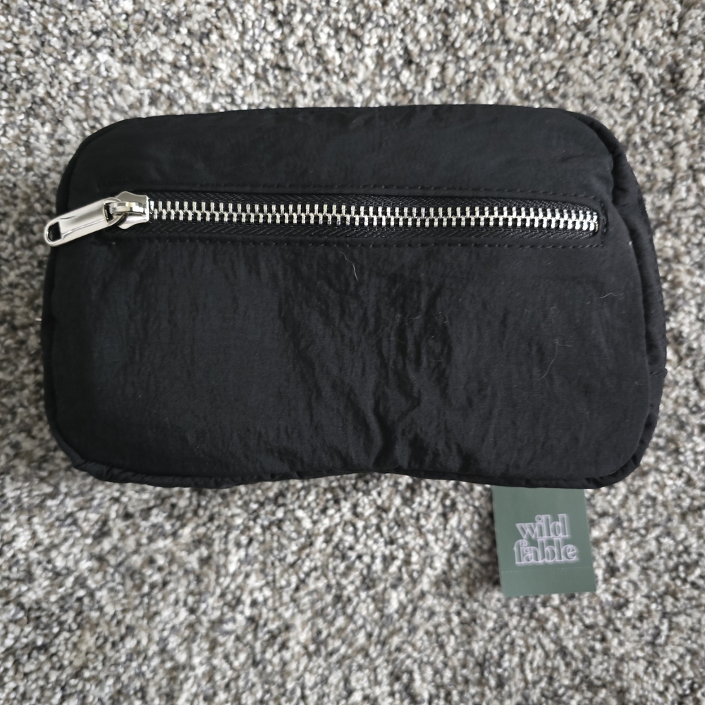 wild fable Black Crossbody Bag with Front Zip